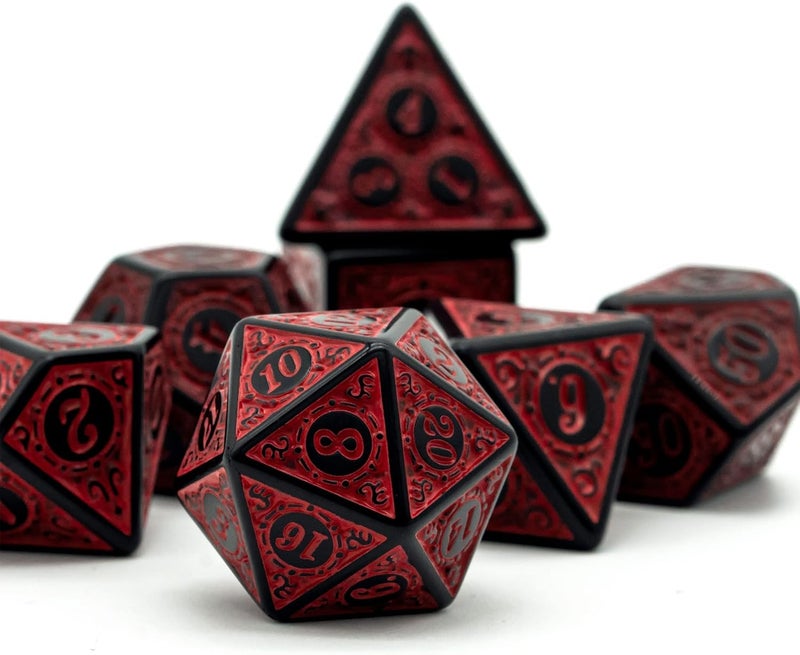 Poludie مجموعة نرد DND - نرد متعدد الأوجه (7 قطع) مع حقيبة نرد جلدية لألعاب تقمص الشخصيات Dungeons and Dragons (أحمر مع حواف سوداء) - Image 3